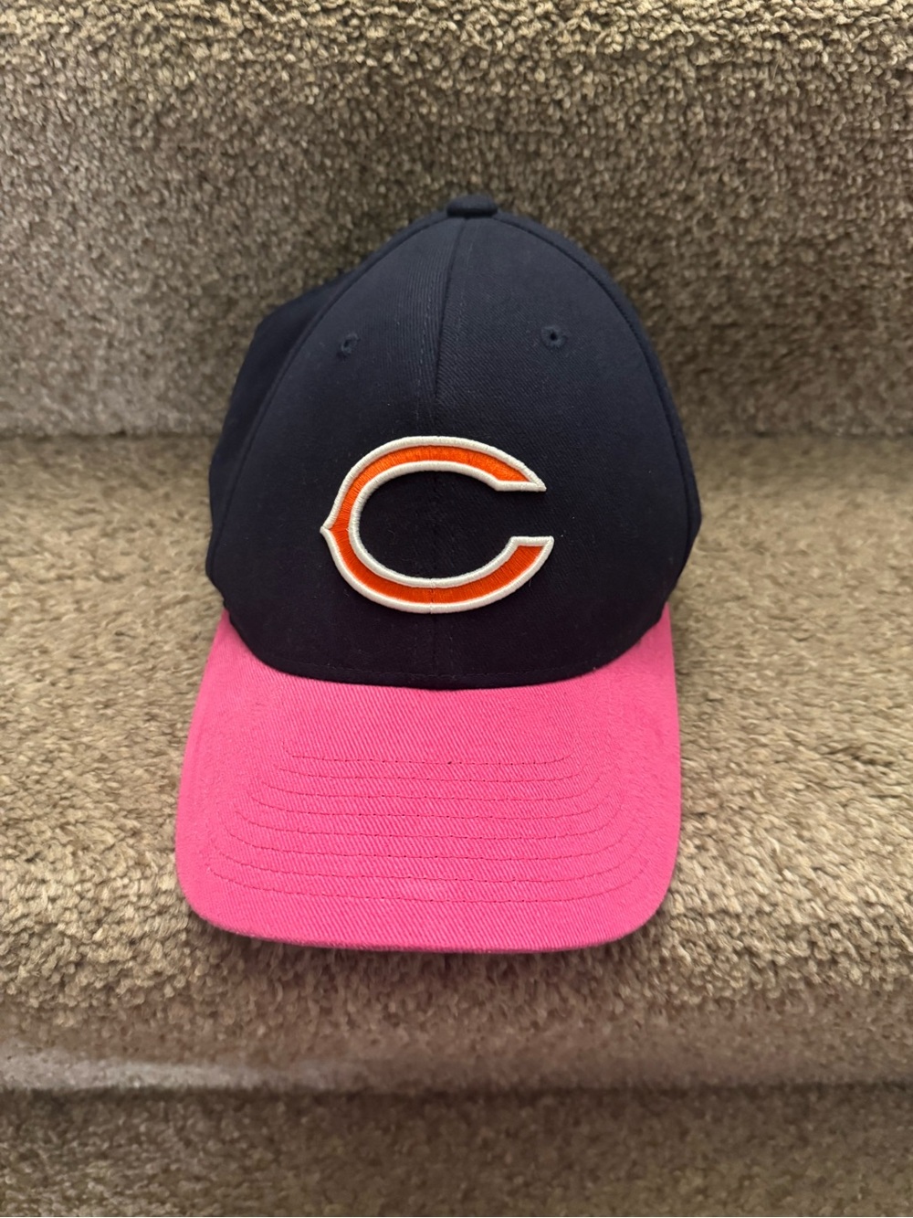 Vintage Reebok NFL Bears Authentic Sideline breast cancer Navy/Pink Cap - L/XL
